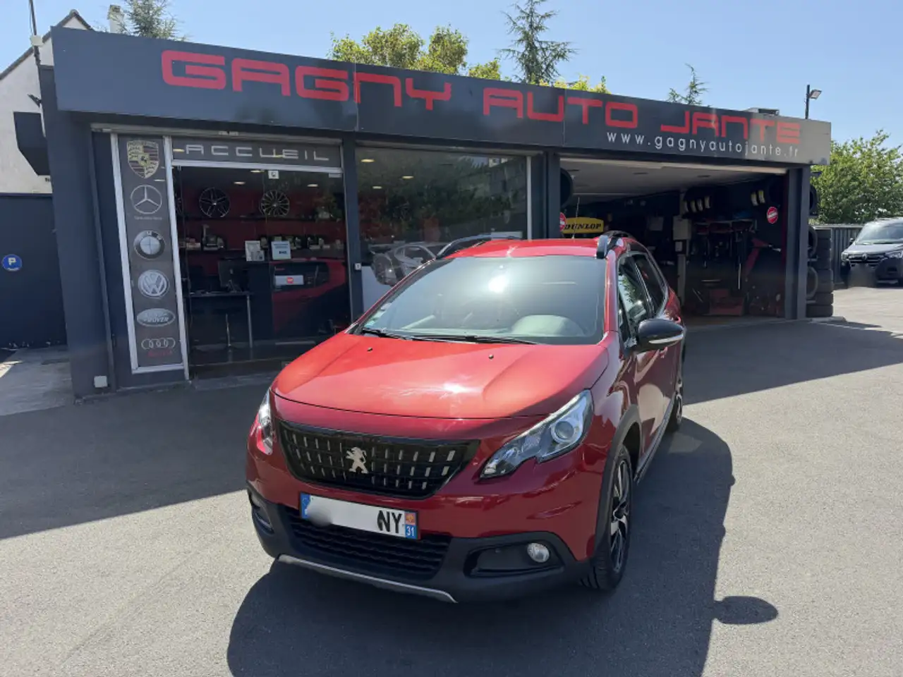 Peugeot 2008 1.2 PURETECH 110CH GT LINE S\u0026S — photo 1 of 20