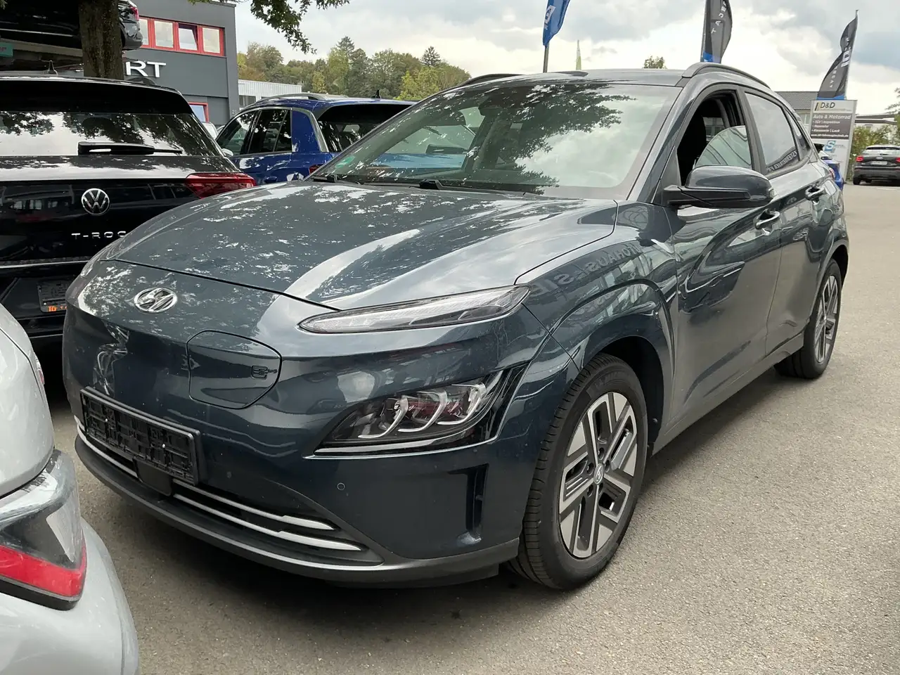 Hyundai KONA Trend R.Cam Navi Krell ACC LED SHZ DAB — photo 1 of 12