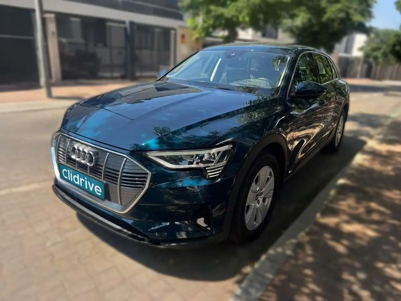 Audi e-tron 55 quattro — photo 1 of 13
