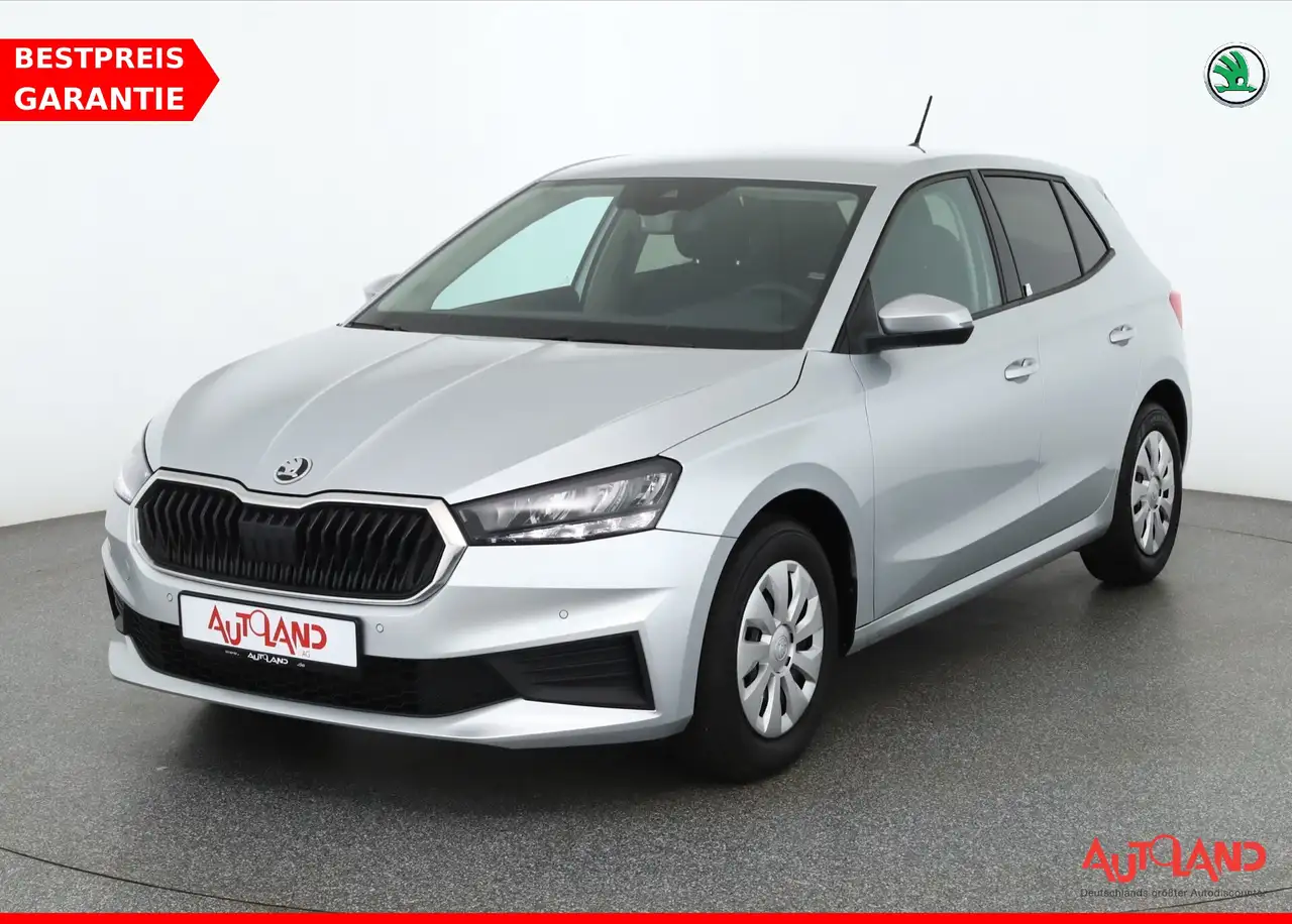 Skoda Fabia 1.0 TSI Ambition LED Sitzheizung SmartLink — photo 1 of 15