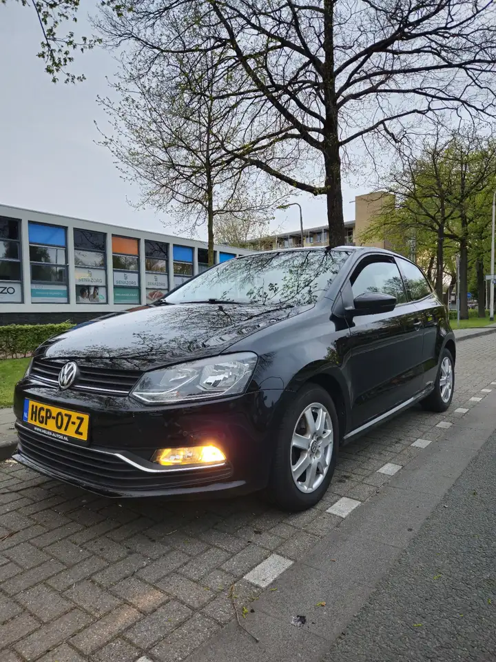 Volkswagen Polo 1.0 Trendline — photo 1 of 8