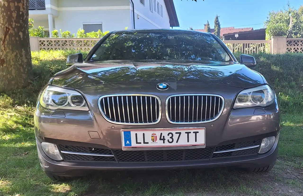 BMW 520 520d Aut. — photo 1 of 9