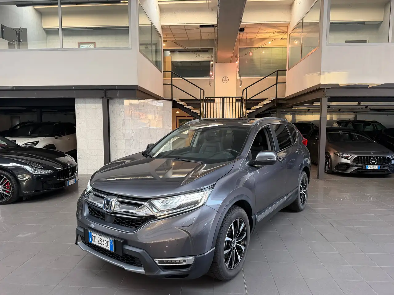 Honda CR-V CR-V V 2019 2.0 hev Executive Navi awd ecvt — photo 1 of 13