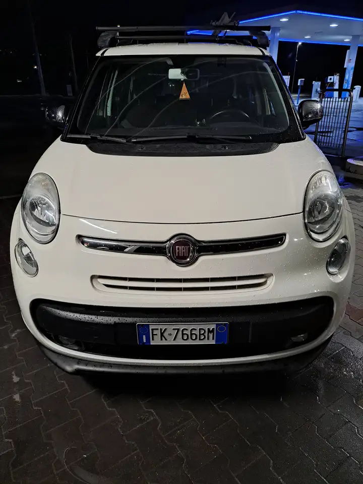 Fiat 500L 500L 2012 0.9 t.air t. natural power Pop 80cv E6 — photo 1 of 8