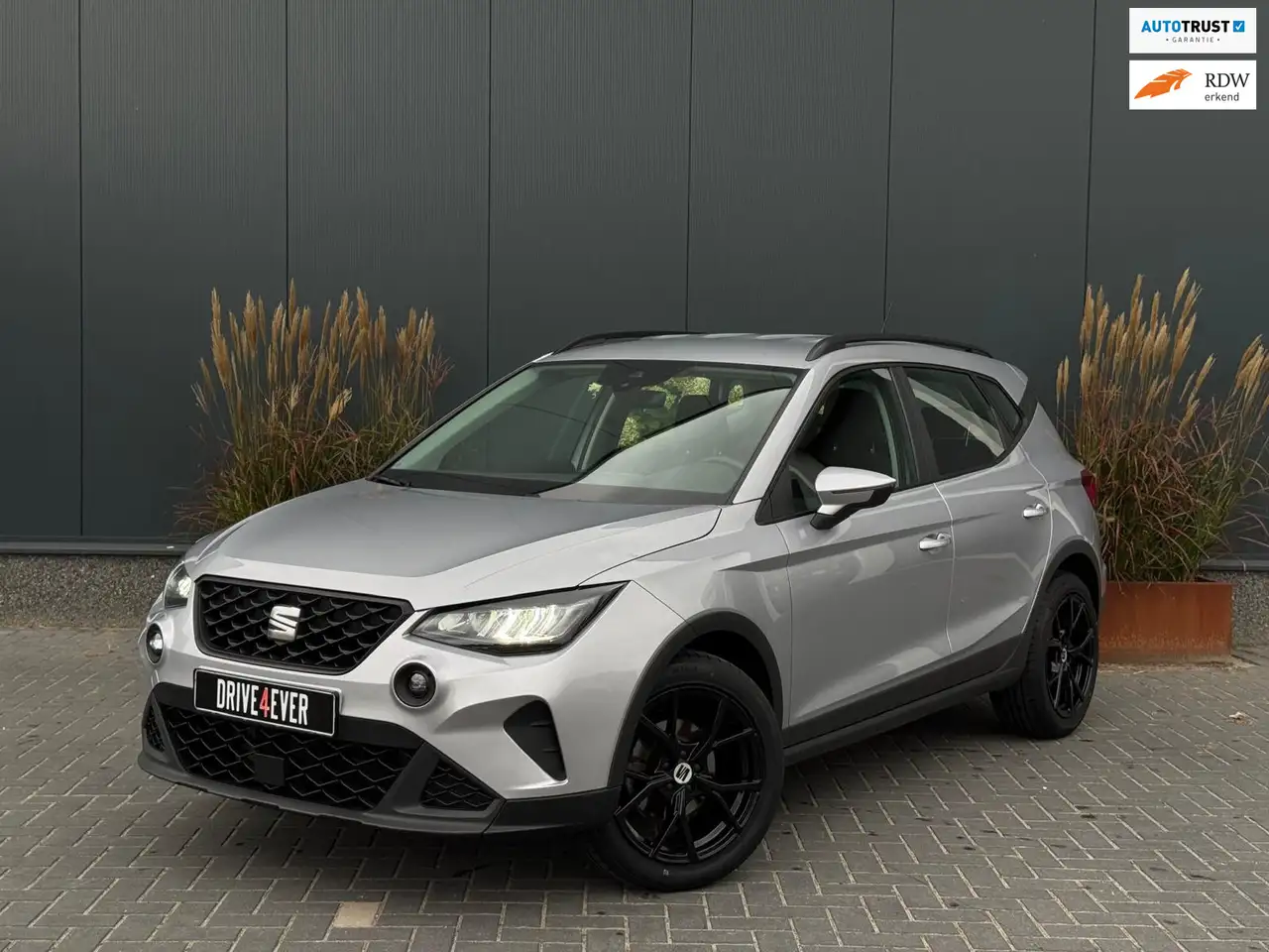 SEAT Arona 1.0 TSI Style |SPORTVELGEN|Carplay|PDC|Airco|Cruis — photo 1 of 28