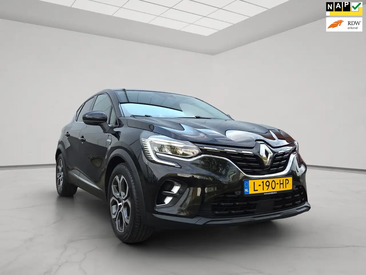 Renault Captur 1.0 TCe 90 Intens — photo 1 of 33