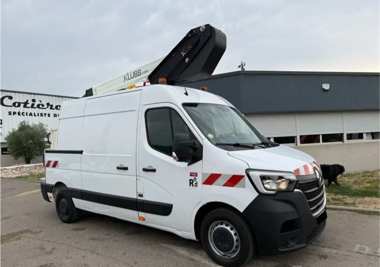 Renault Master nacelle tronqué Klubb k26 2023 — photo 1 of 7