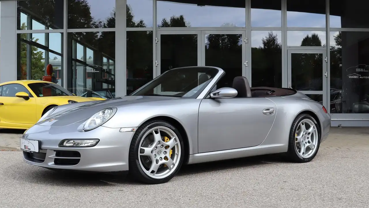 Porsche 997 911 Carrera S Vollleder/Bose/sportAga/PCCB — photo 1 of 25
