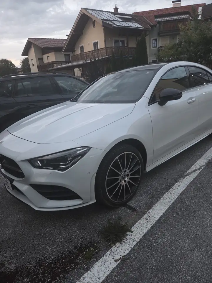 Mercedes-Benz CLA 250 250e PHEV Aut. — photo 1 of 10