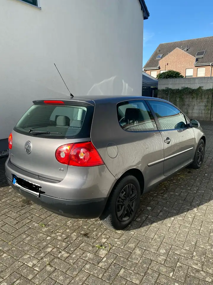 Volkswagen Golf 3p 1.6 GL — photo 1 of 13