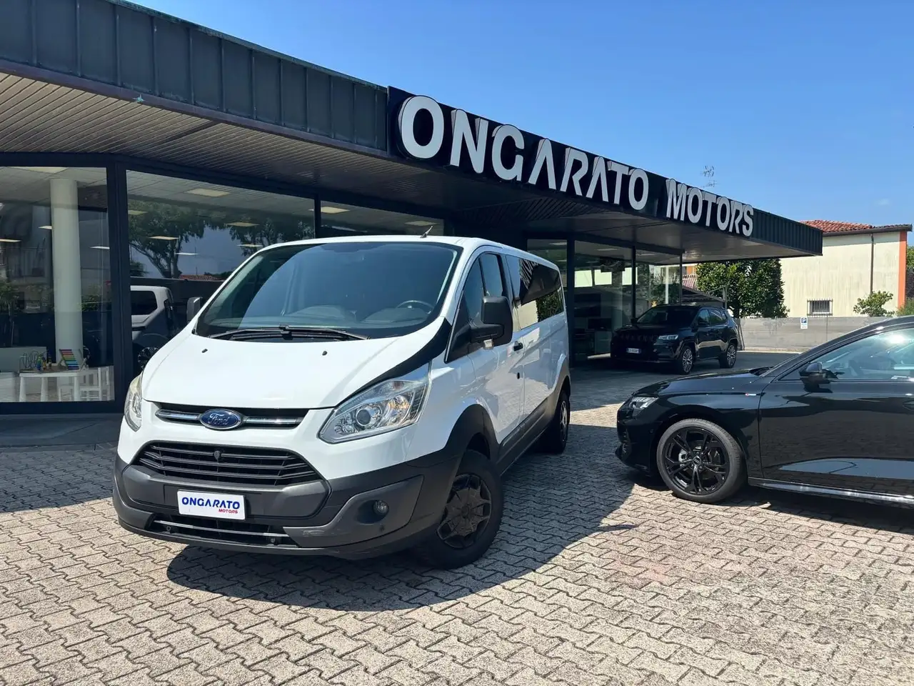 Ford Transit Custom Transit Custom M1 2.0 TDCi 130 PL Combi 8 POSTI EURO6 — photo 1 of 15