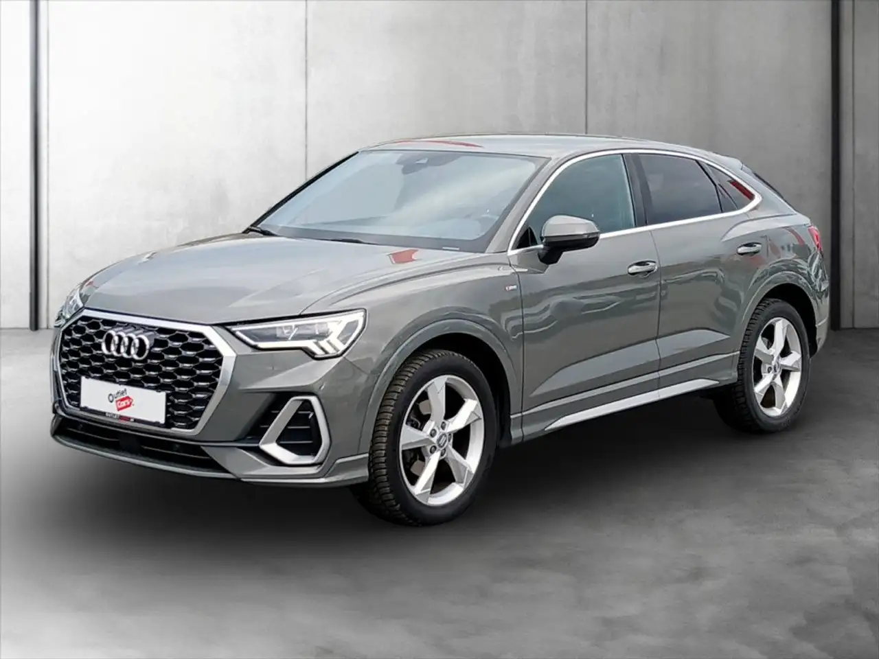 Audi Q3 SB 35 TFSI S-Line ASSIST+LED+LEDER+NAVI+RFK — photo 1 of 22
