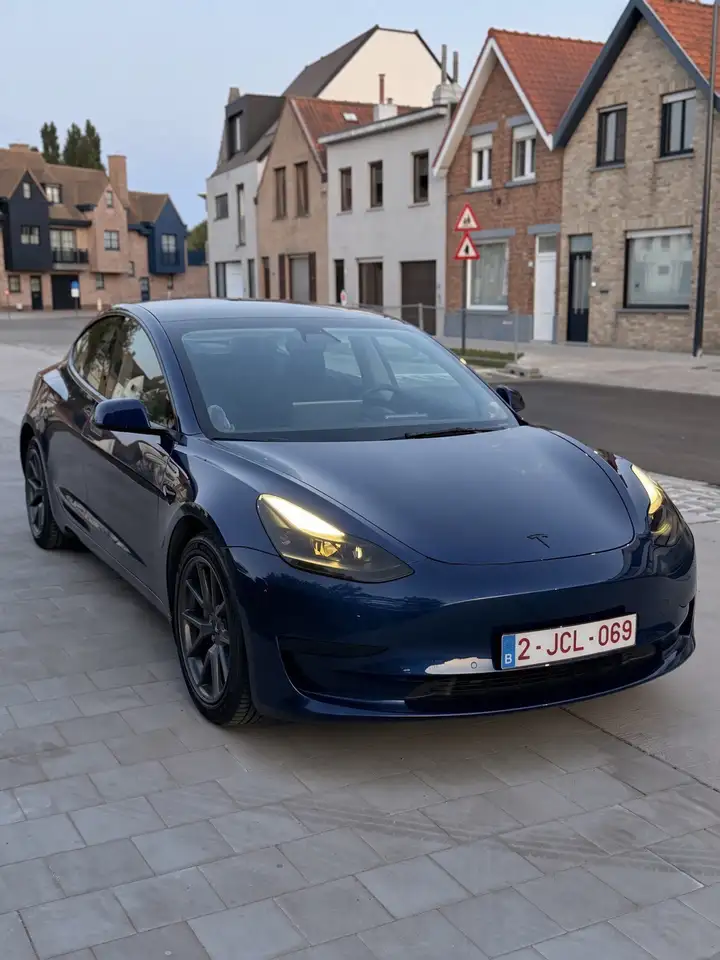 Tesla Model 3 Tesla Model 3 Premium Long Range AWD 2021 — photo 1 of 13