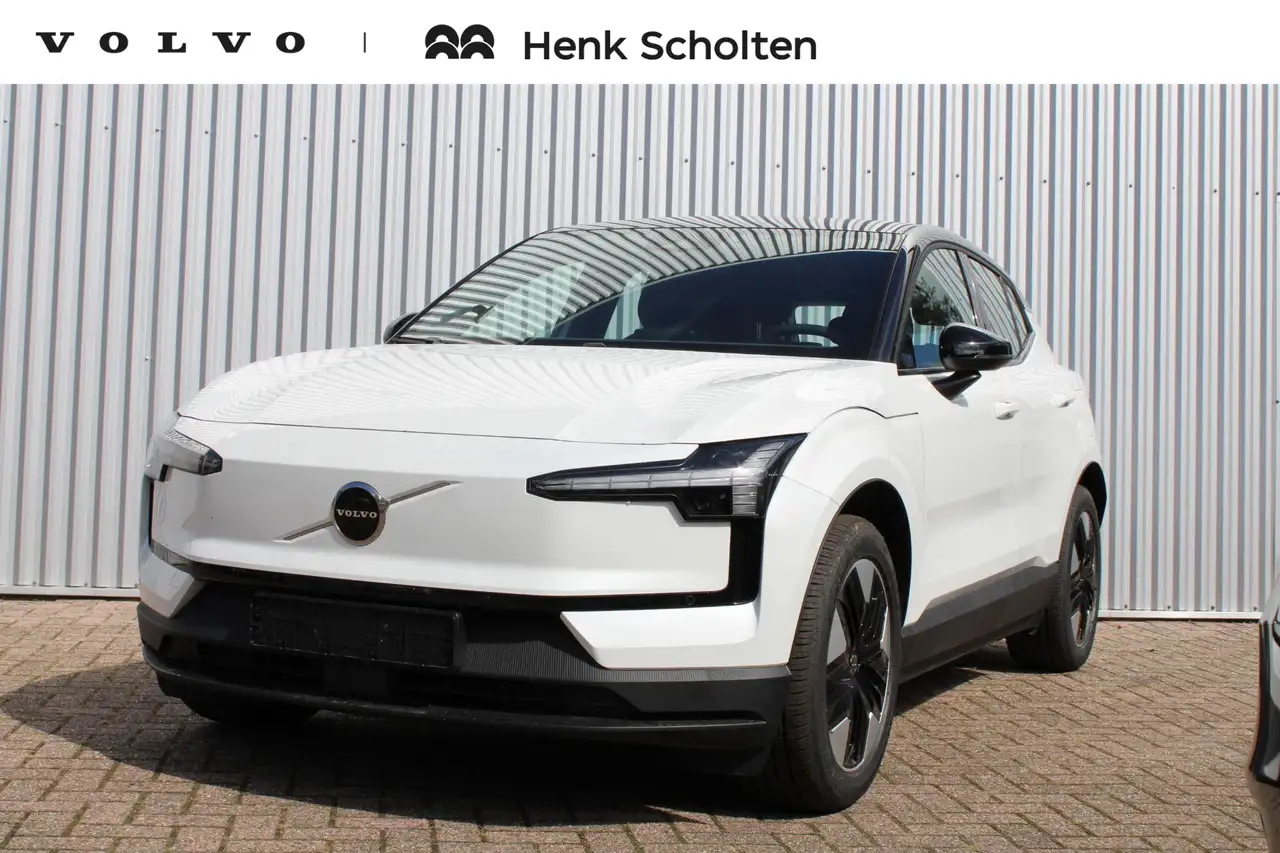 Volvo EX30 Single Motor Plus 51 kWh| Google navigatie | Stoel — photo 1 of 21