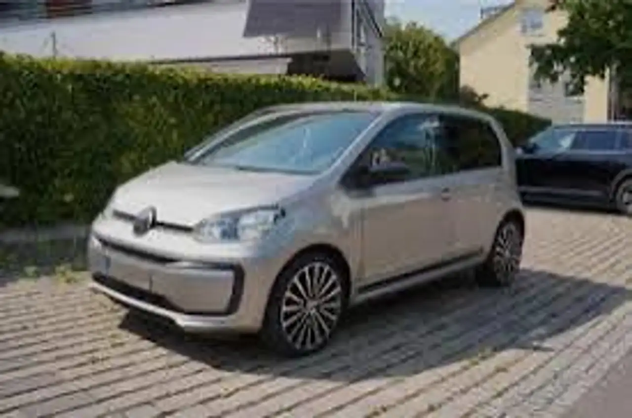 Volkswagen up! beats — photo 1 of 7