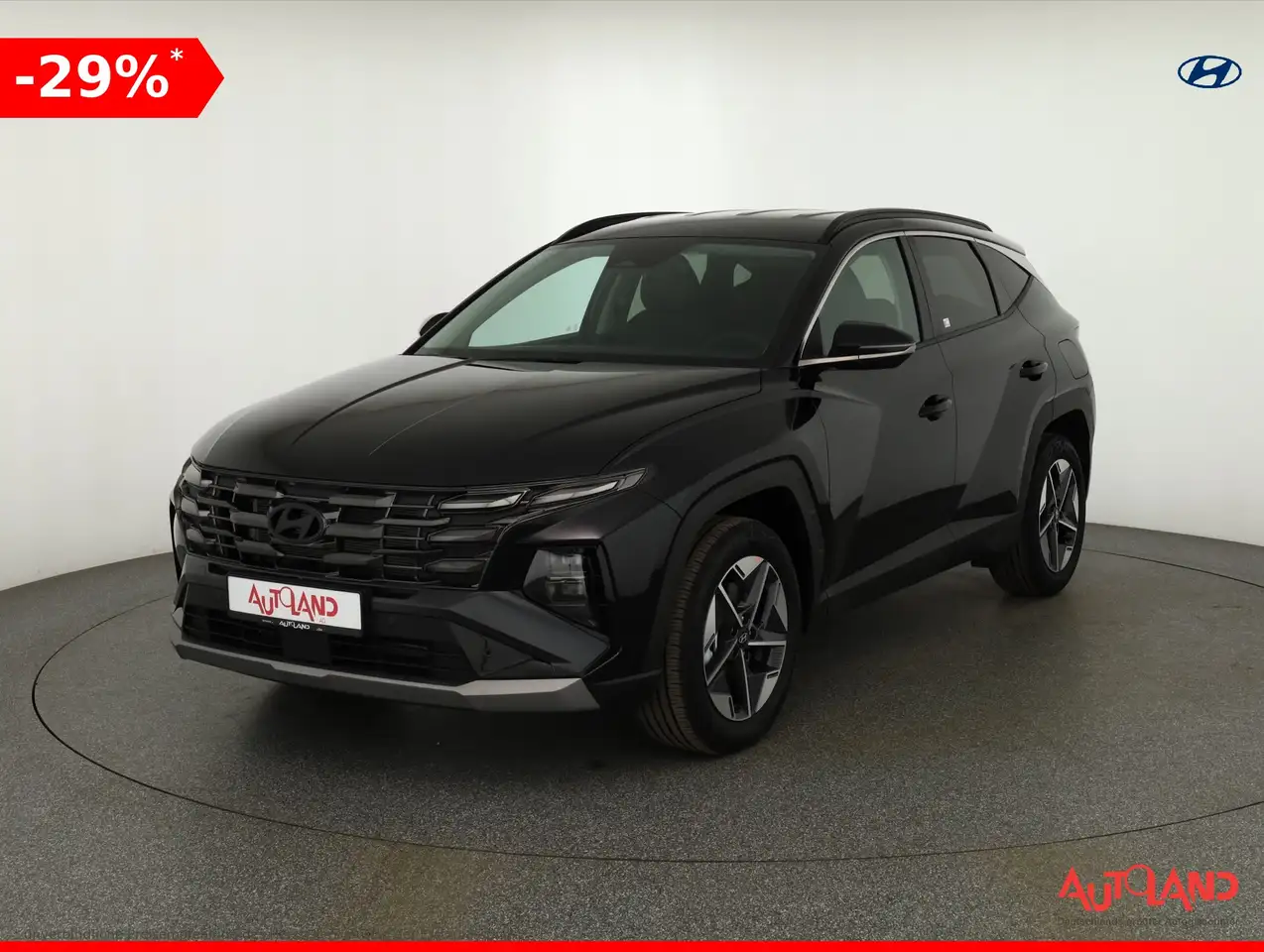 Hyundai TUCSON 1.6 T-GDI Matrix Navi Sitzheizung — photo 1 of 30