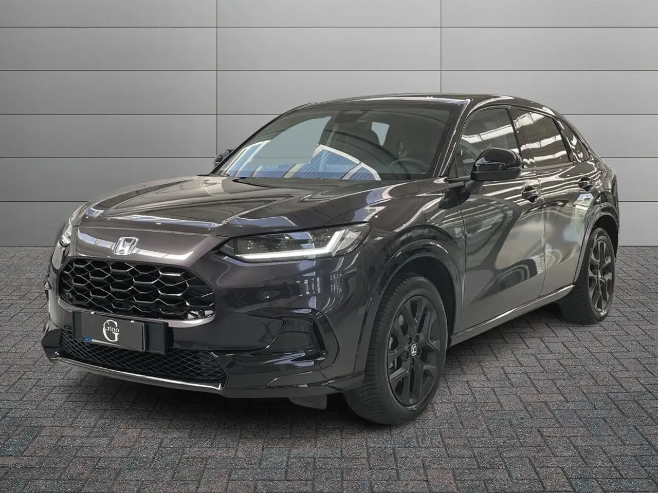 Honda ZR-V 2.0 hev Sport — photo 1 of 12