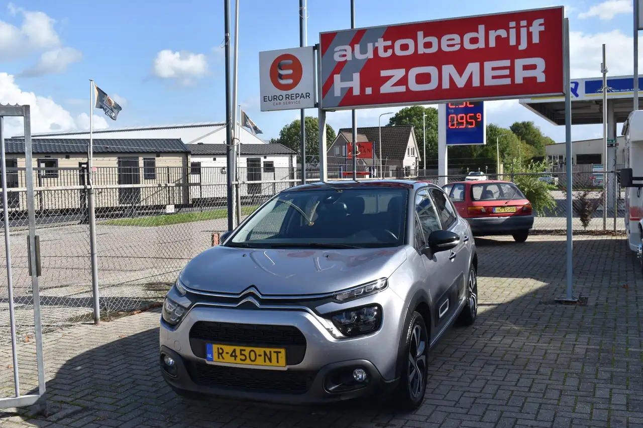 Citroen C3 1.5 BlueHDi Shine — photo 1 of 16
