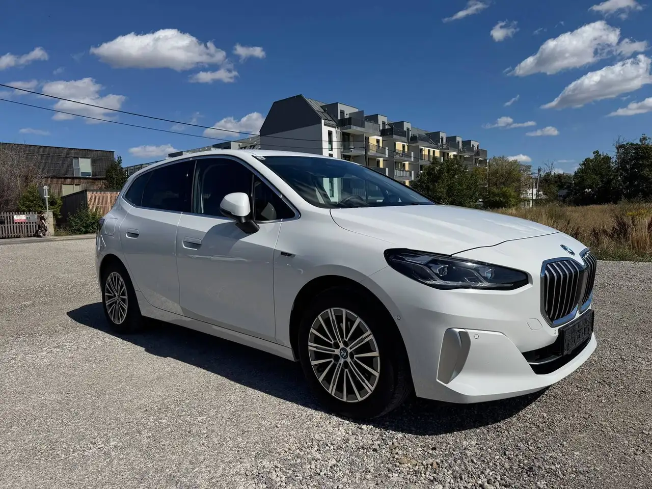 BMW 225 225e xDrive PHEV Active Tourer Aut. — photo 1 of 27