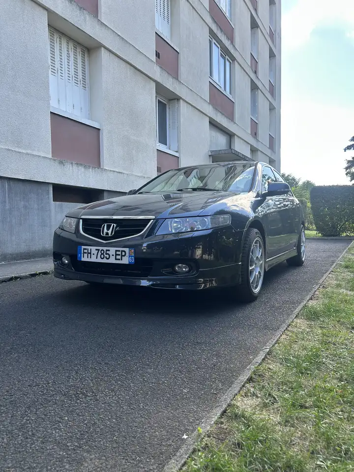 Honda Accord 2.4 Executive — photo 1 of 4