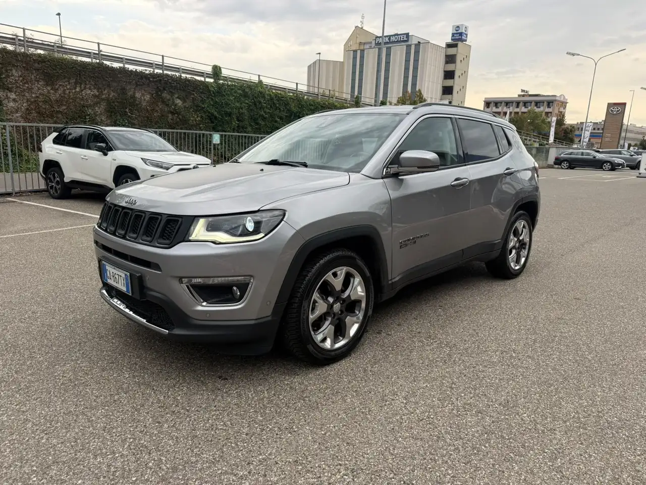 Jeep Compass 1.6 MJet 120cv Limited — photo 1 of 8
