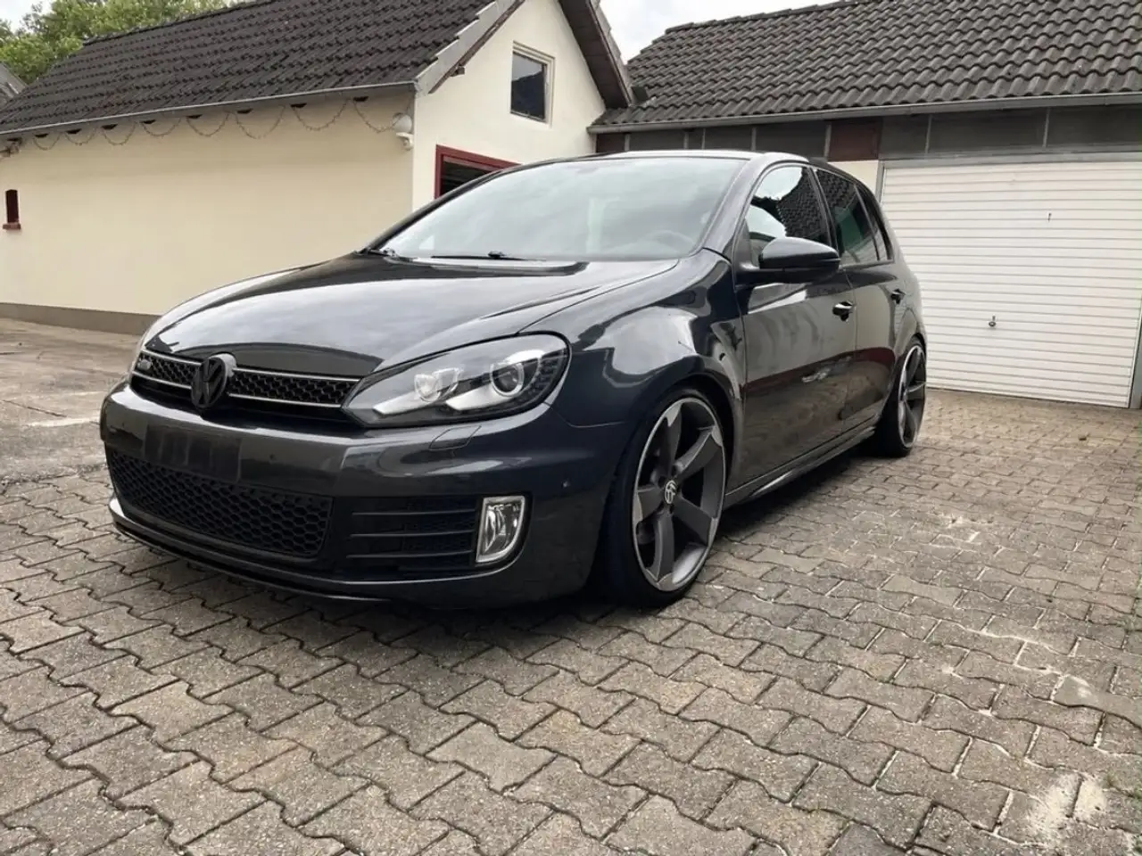 Volkswagen Golf 2.0 TDI 170 GTD — photo 1 of 13