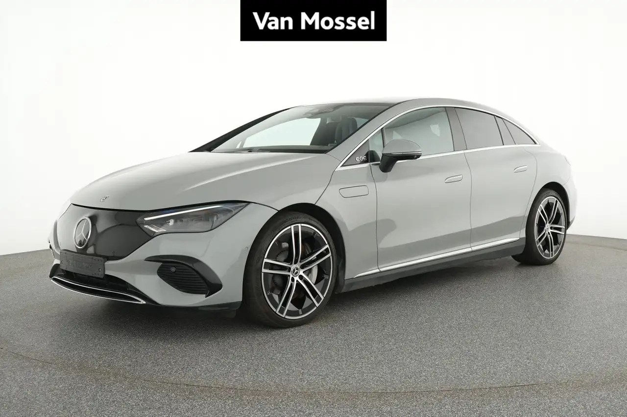 Mercedes-Benz EQE 350 Luxury Line + LEDER + AIRMATIC + DIGITAL LIGHT + T — photo 1 of 15