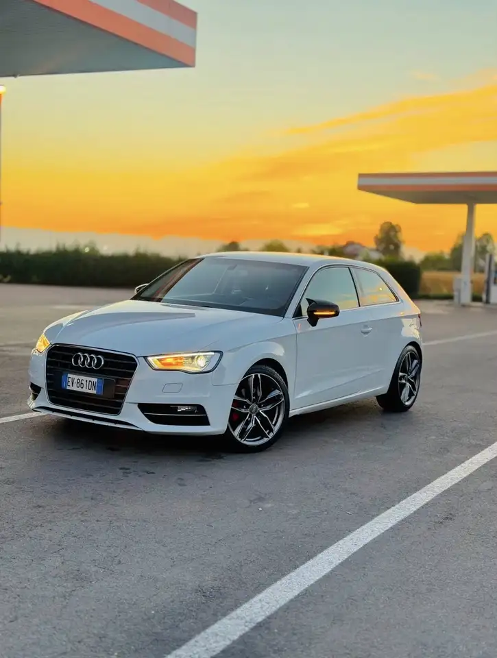 Audi A3 2.0 tdi Ambition — photo 1 of 10