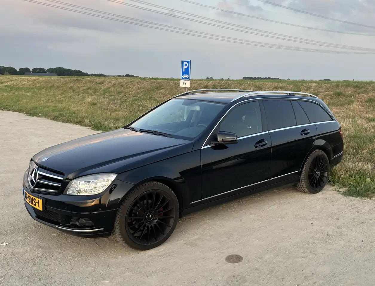 Mercedes-Benz C 180 T CGI Automatik BlueEFFICIENCY Avantgarde — photo 1 of 20