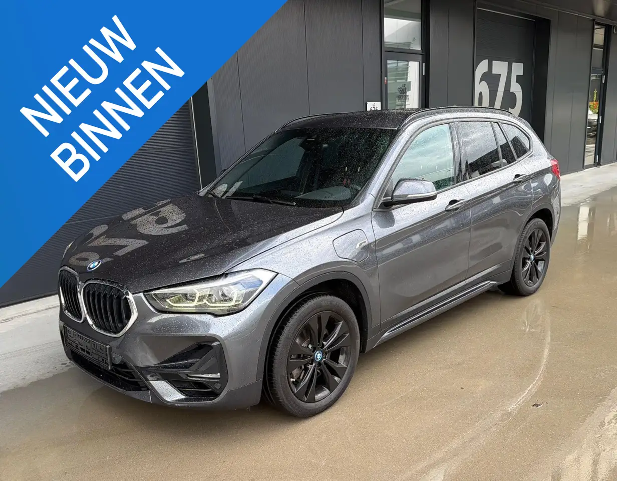 BMW X1 xDrive25e Sport Line Sport Line, ACC, Camera, Trek — photo 1 of 10