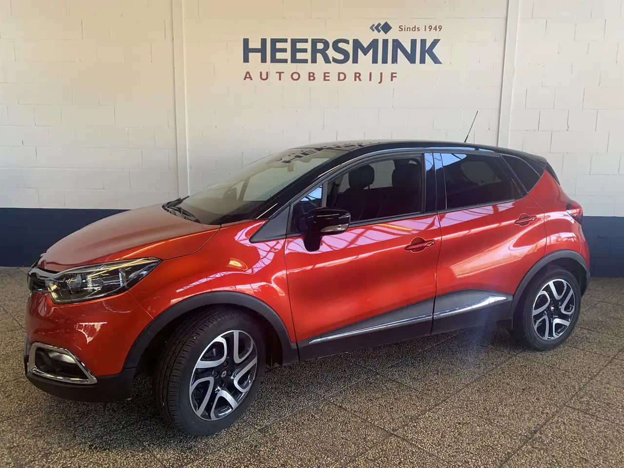Renault Captur 0.9 TCe Xmod | Meest luxe uitv. | Perfecte staat | — photo 1 of 36