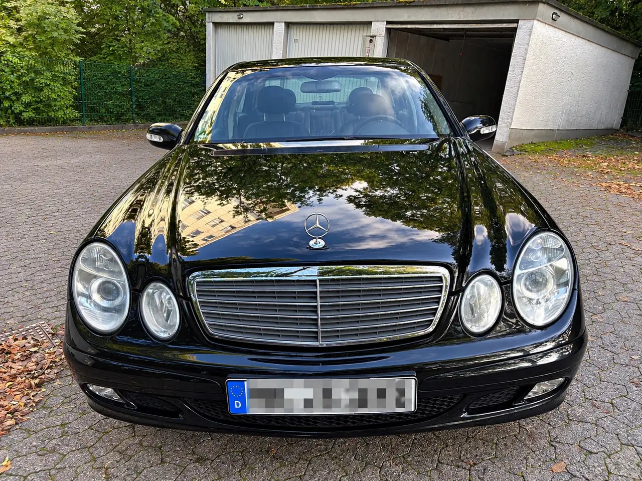 Mercedes-Benz E 200 Kompressor Classic — photo 1 of 16