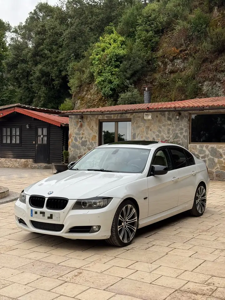 BMW 320 320d — photo 1 of 6