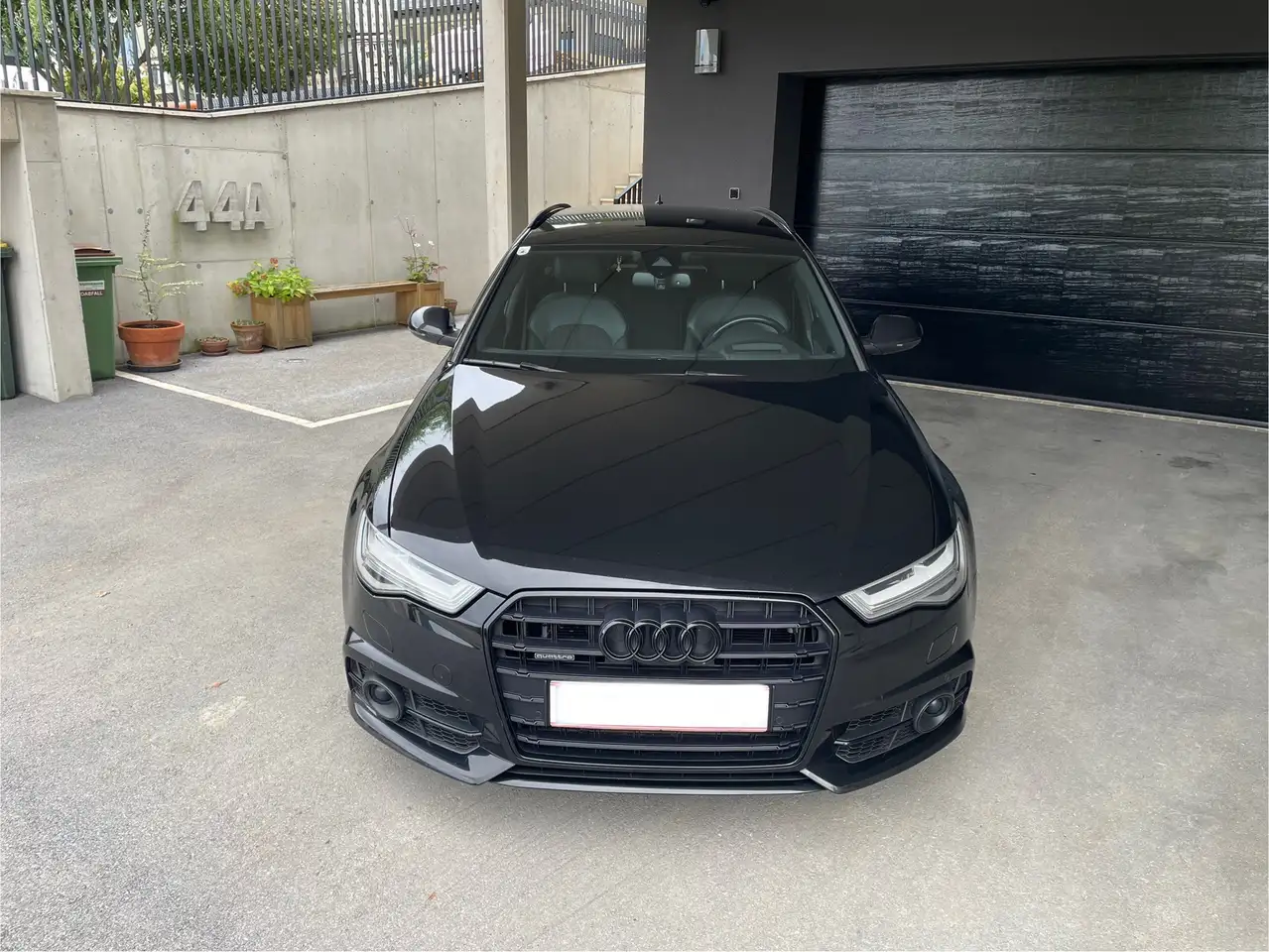 Audi A6 Avant 3,0 TDI Diesel Quattro S-tronic BlackEdition — photo 1 of 20
