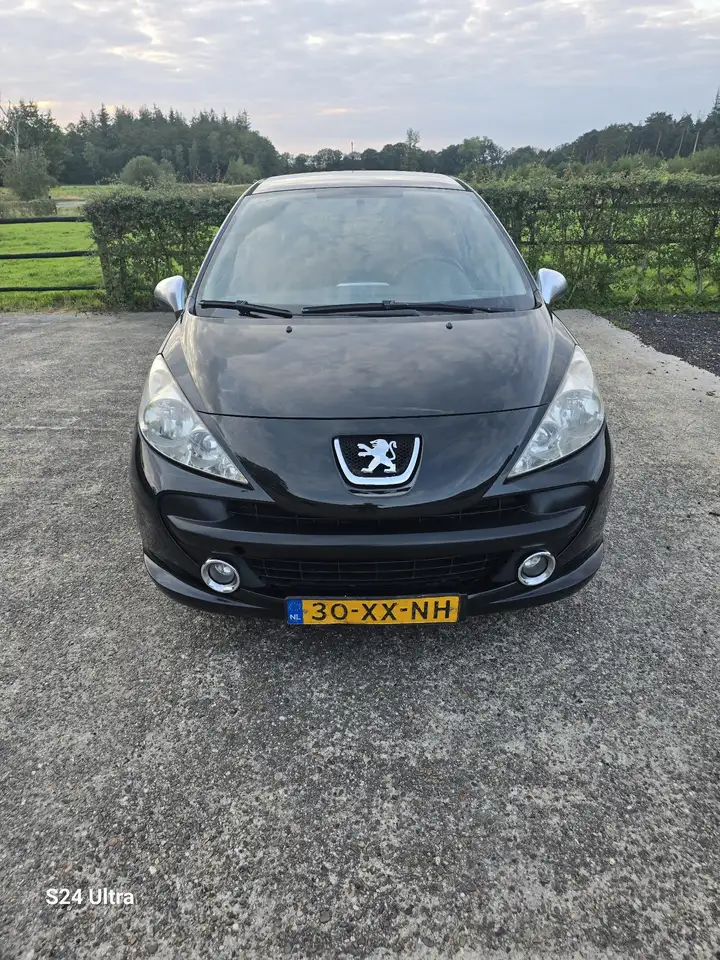 Peugeot 207 1.4 VTi XS — photo 1 of 8
