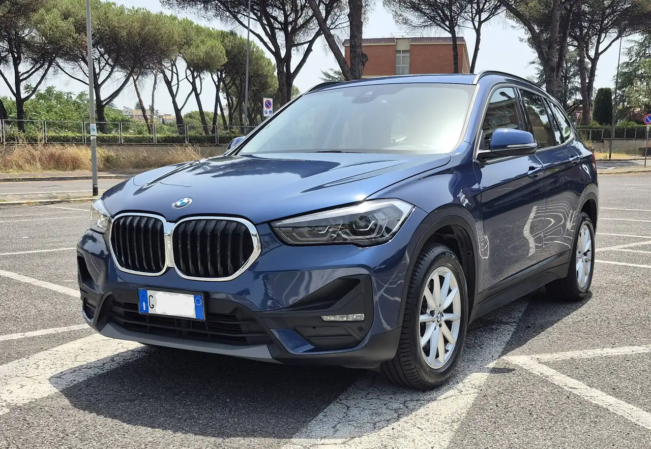BMW X1 X1 sdrive20d Business Advantage auto — photo 1 of 15