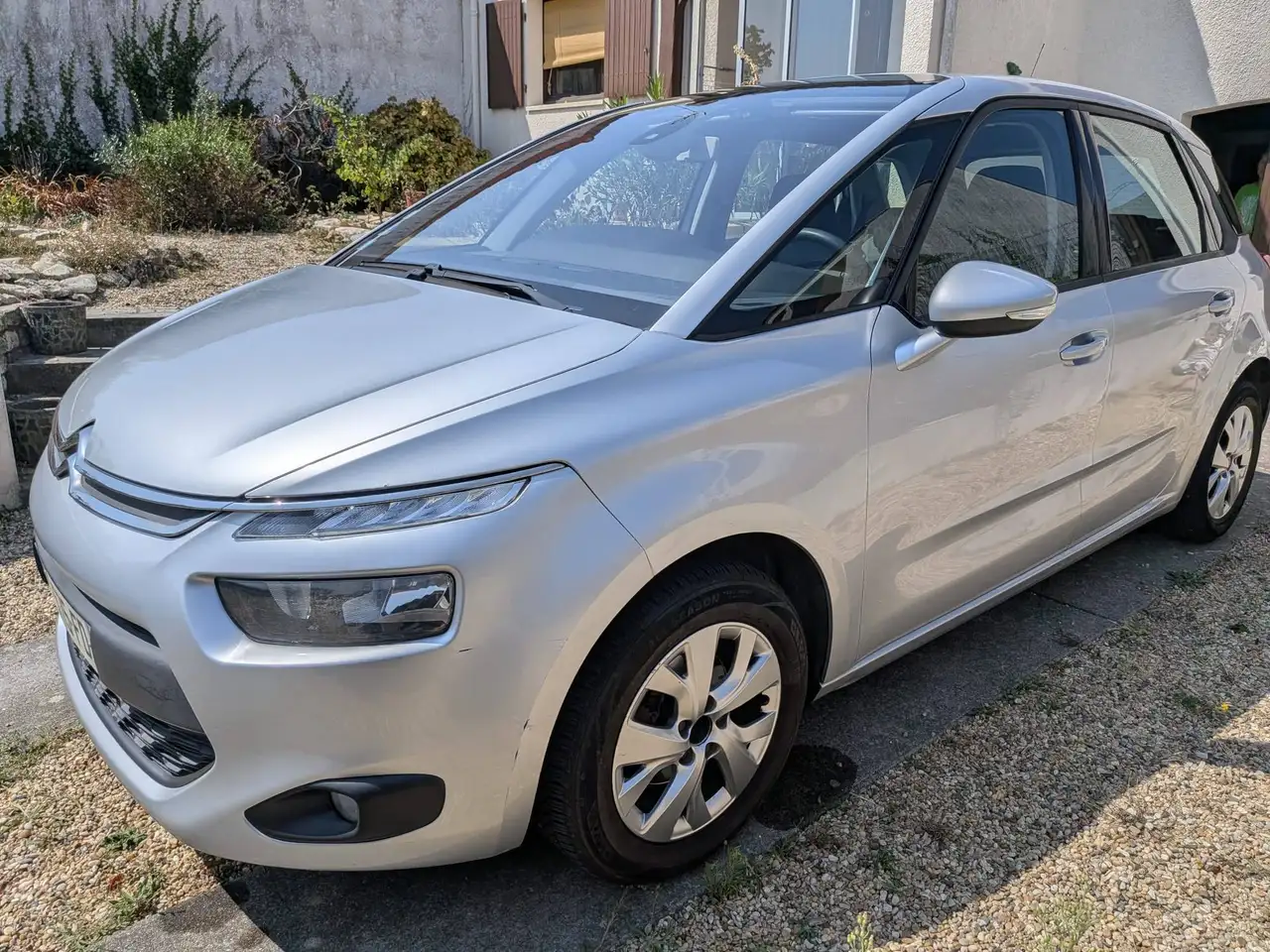 Citroen C4 Picasso C4 Picasso VTi 120 Confort — photo 1 of 15