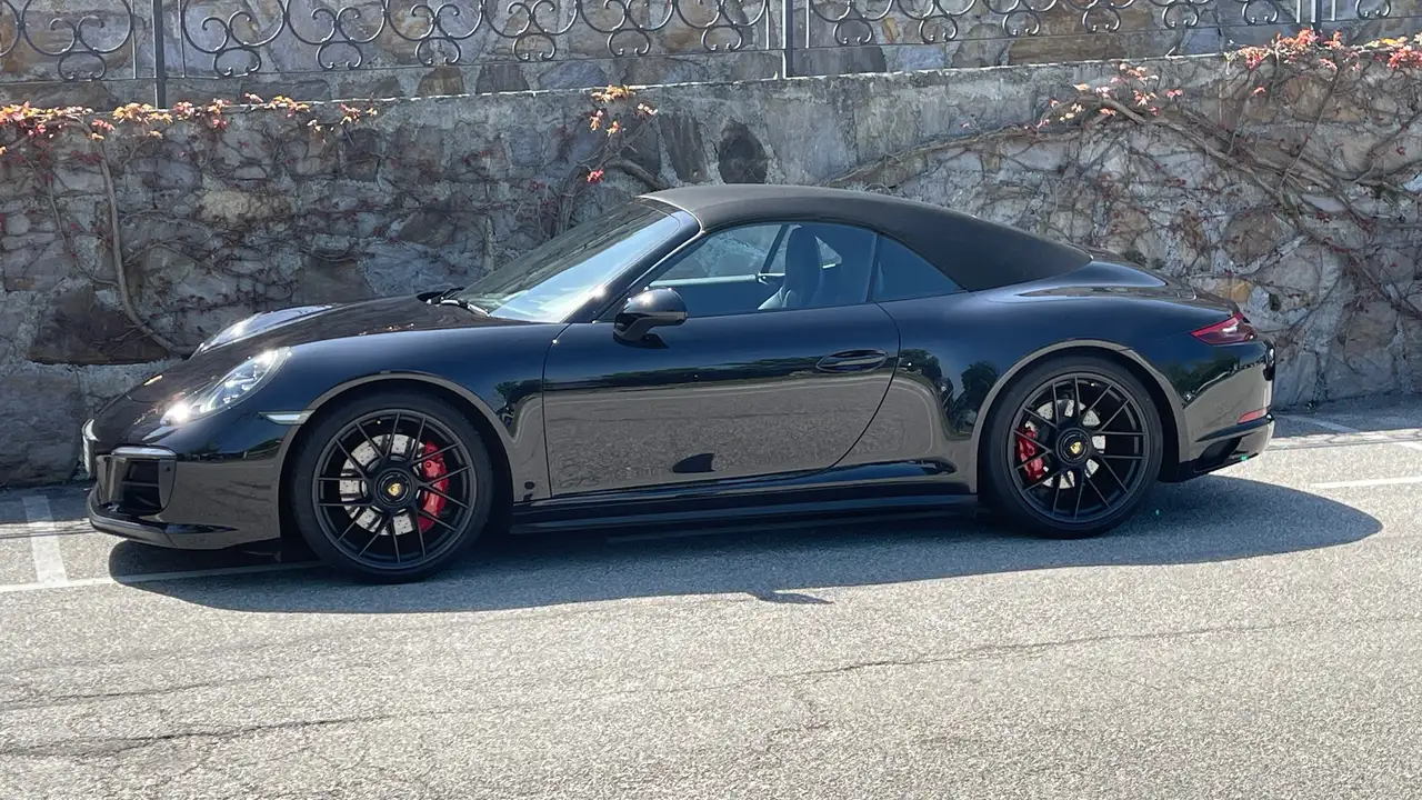 Porsche 991 Carrera4 GTS 991.2 Cabrio — photo 1 of 20