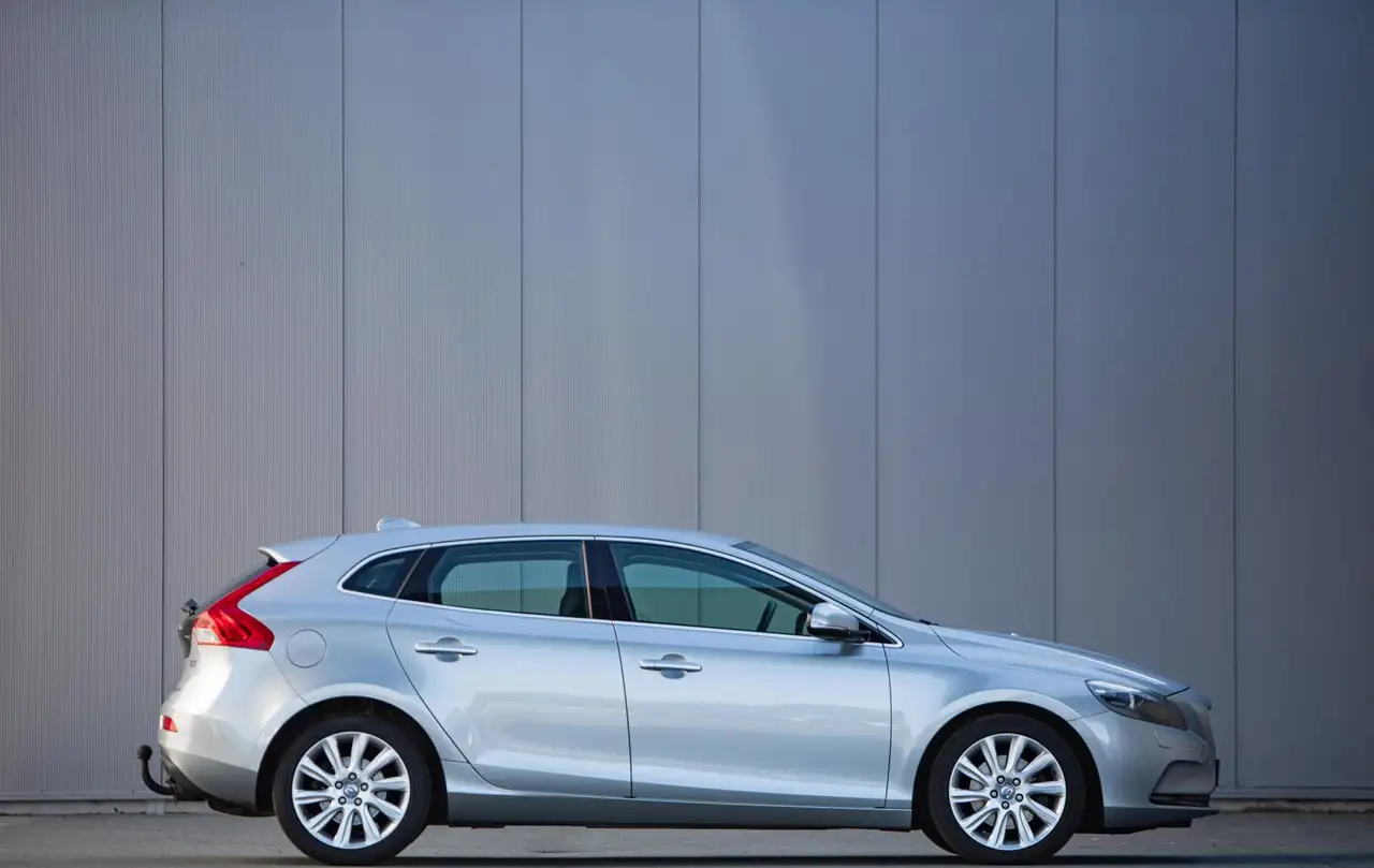 Volvo V40 1.5 T3 Summum 1e Eig|Ori .NL|Leder|Camera|Navi|Tre — photo 1 of 15