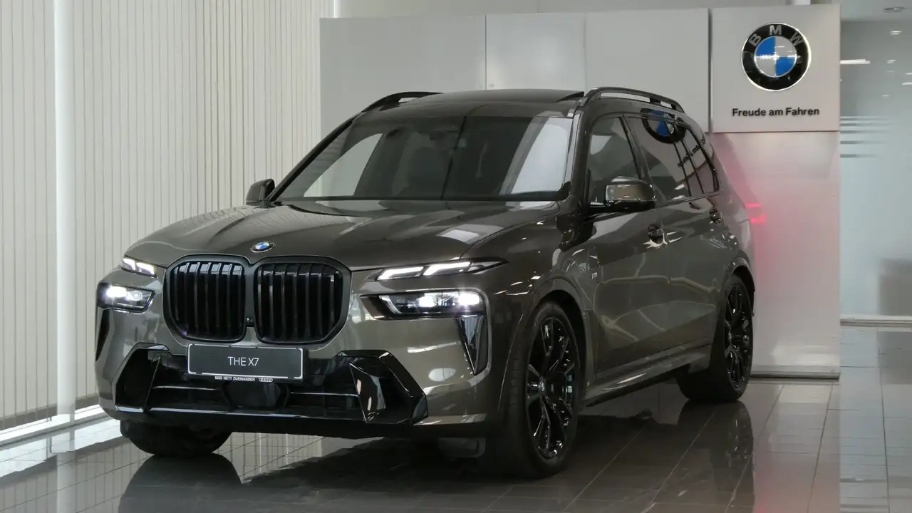 BMW X7 xDrive40d 48V M-Sportpaket Pro — photo 1 of 32