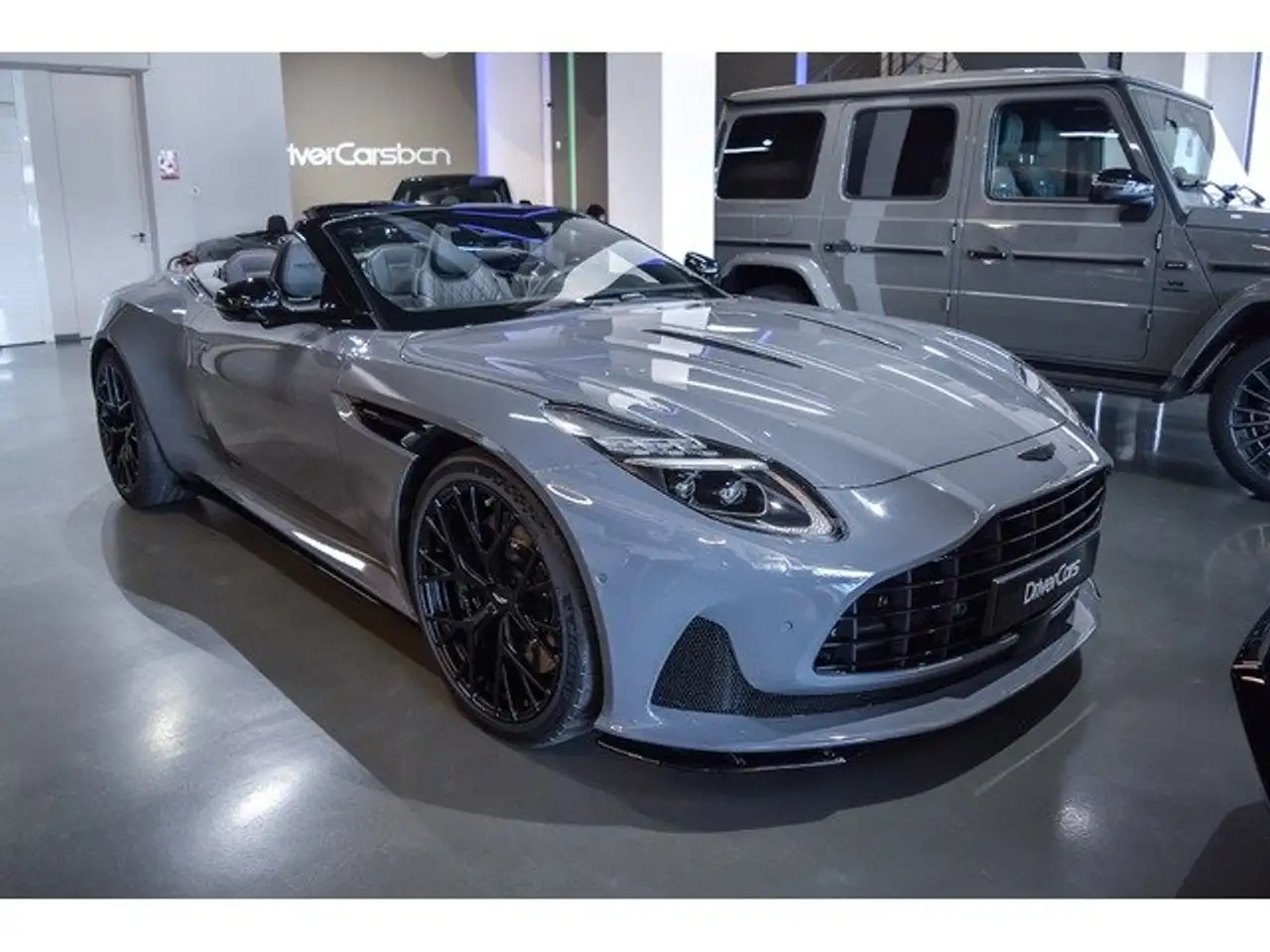 Aston Martin DB12 4.0 V8 — photo 1 of 27