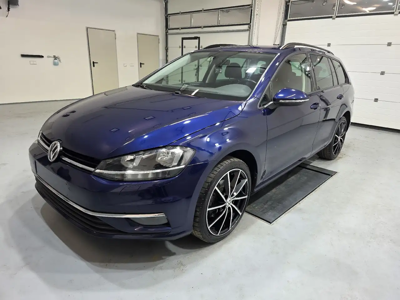 Volkswagen Golf VII 2.0 TDI BMT/Start-Stopp Comfortline (EURO — photo 1 of 16