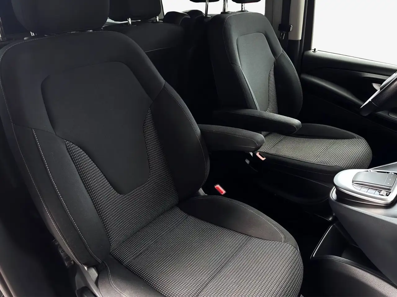 2022 Mercedes-Benz V 250 V250d Lang°DIST+°KAM°NAVI°8-SITZ°, photograph 6