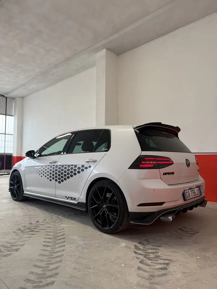 Volkswagen Golf GTI 5p 2.0 tsi TCR 290cv dsg c/scarico performance — photo 1 of 11