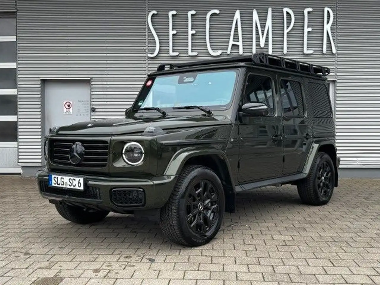 Mercedes-Benz G 450 — photo 1 of 23