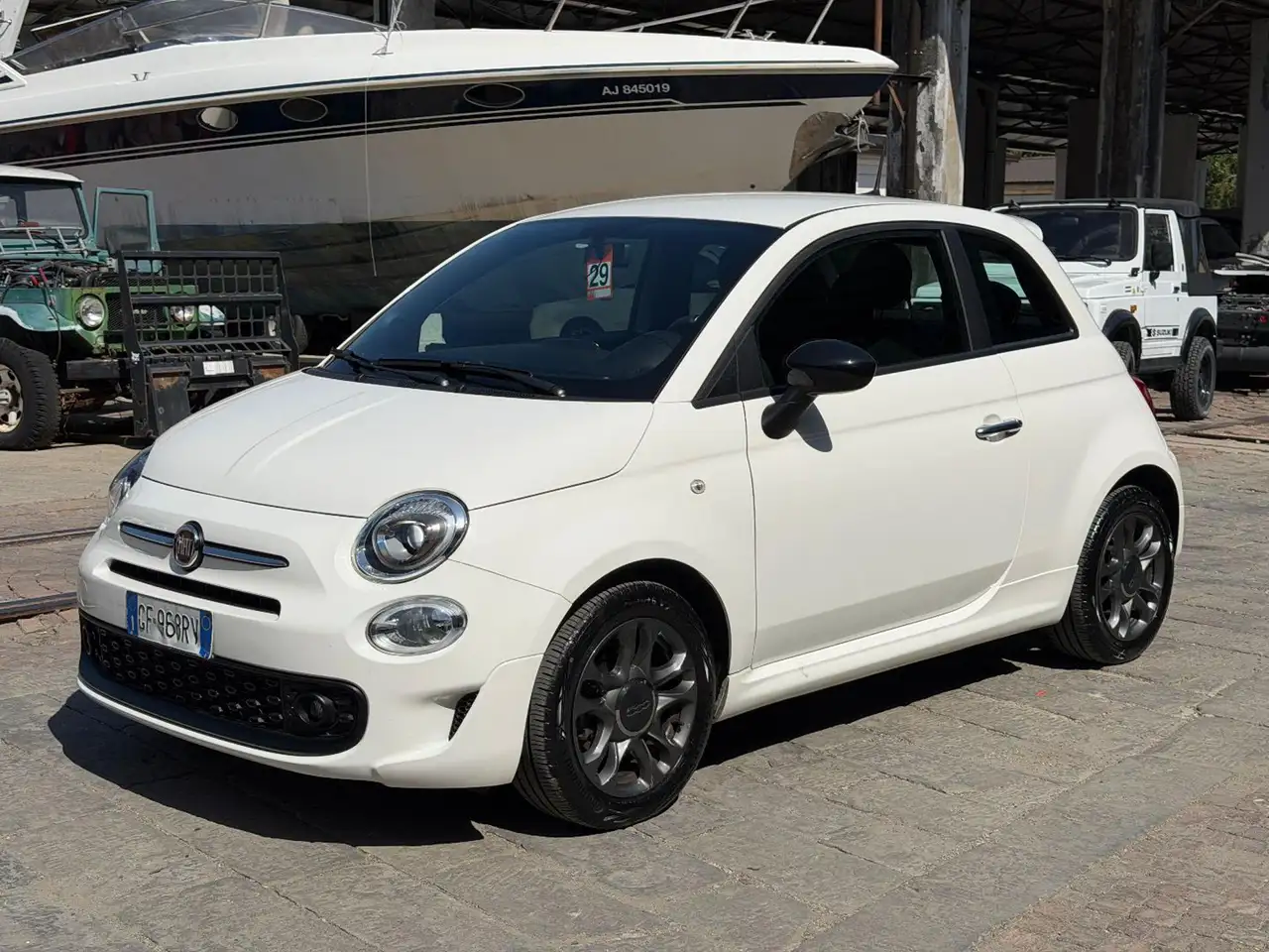 Fiat 500 1.0 Hybrid Connect — photo 1 of 15