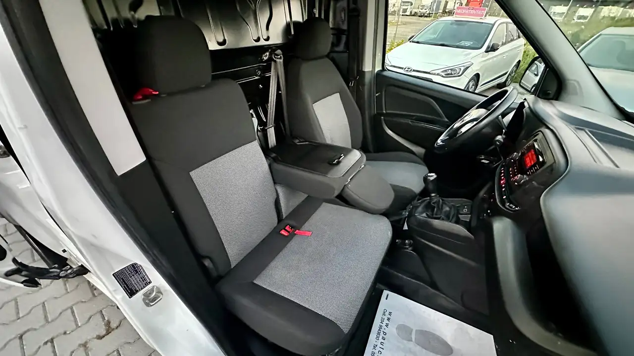 2021 Fiat Doblo CARGO CH1 BUSINESS 1.3 Mjet 95cv E6D S&S Vettura Furgonata 4-door (Euro 6.2) - Neopatentato - Pronta Consegna, photograph 7