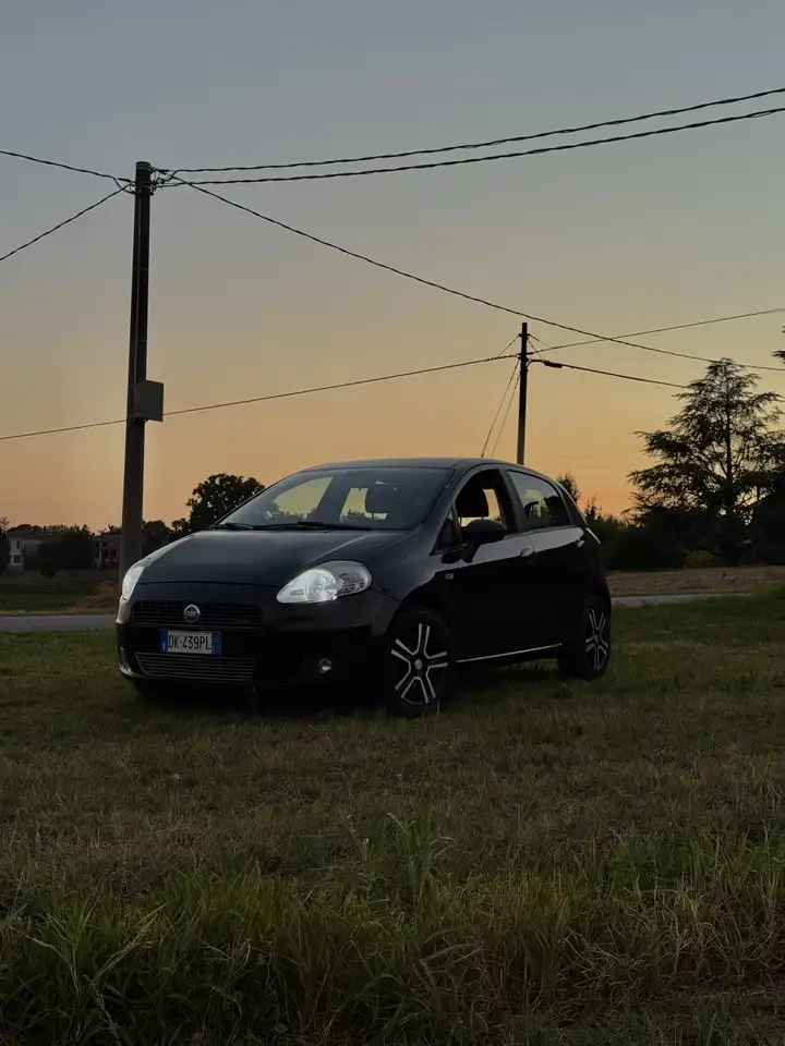 Fiat Grande Punto 5p 1.3 mjt 16v Active 75cv — photo 1 of 5
