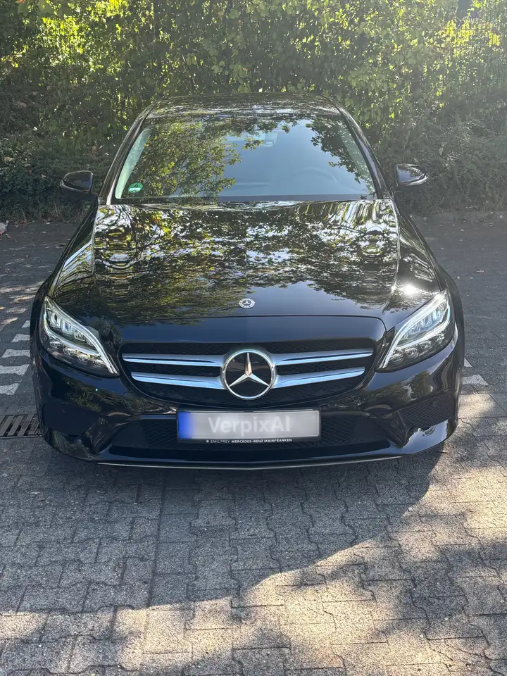 Mercedes-Benz C 200 C 200 d (205.001) — photo 1 of 15