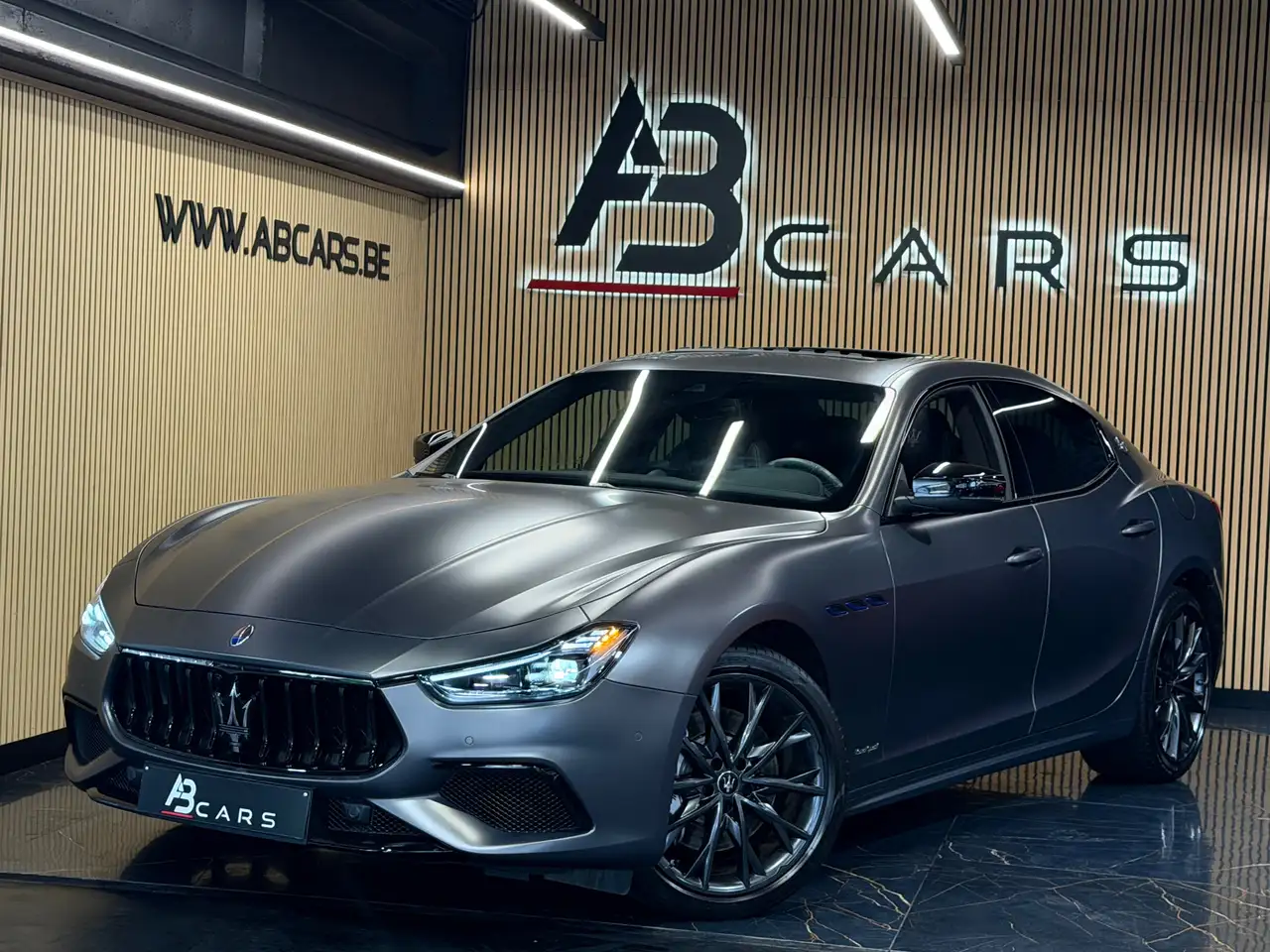 Maserati Ghibli 2.0E SPORT ** GARANTIE 12 MOIS ** 1 ER PROPRIETAIRE ** — photo 1 of 15